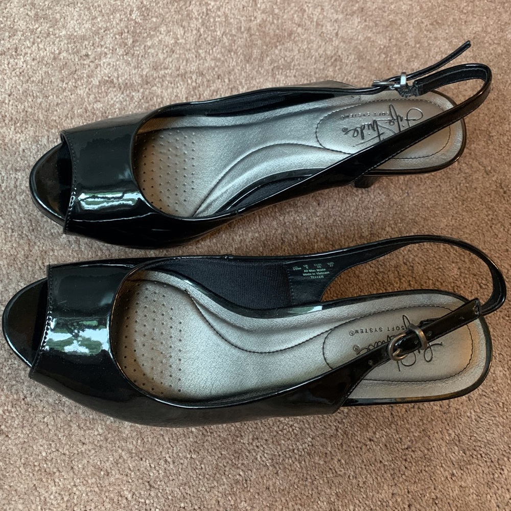 Comfortable dress shoes
